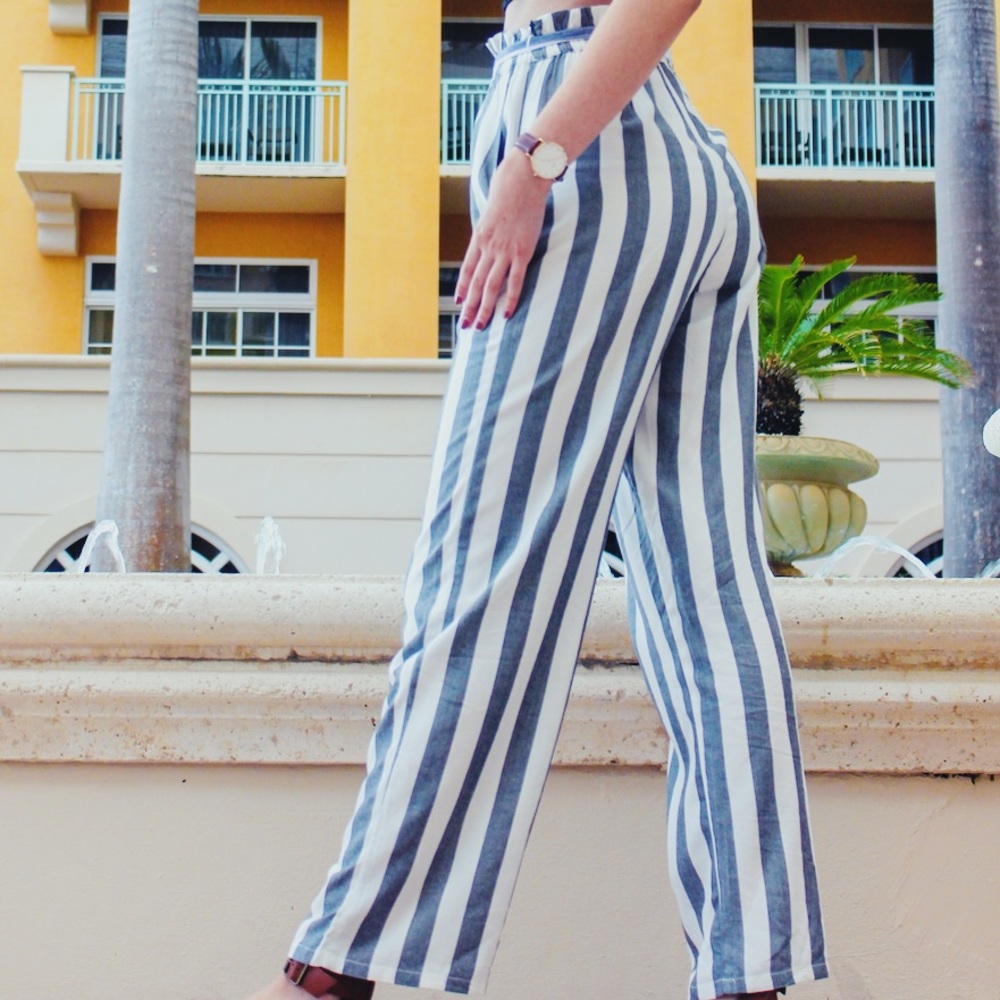 American Eagle Paper bag Pants